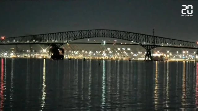 Destruction d’un pont stratégique aux USA