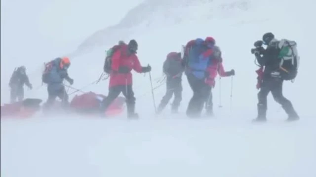 L’Antarctique, une terre blanche, hostile… et verrouillée