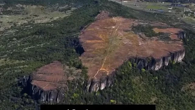 Dimitri Legrand Ils ont efface le passe - They erased the past