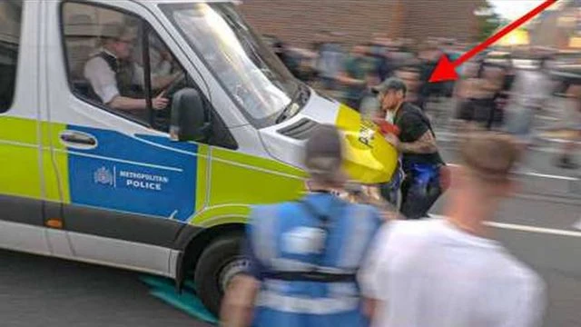 L'Angleterre Devient Incontrolable - Emeutes anti-migrants