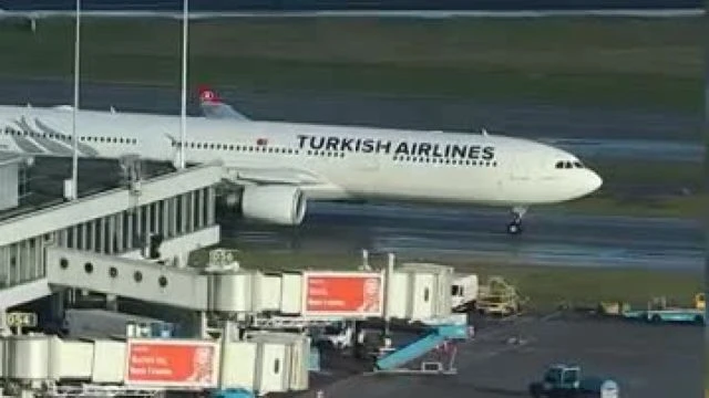 5000m d'altitude en Chaise de jardin - Histoire ancienne mais vraie - Darwin Awards