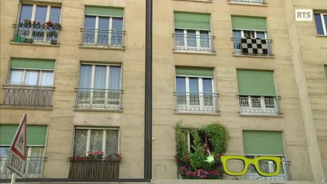Ils fleurissent le beton des villes en semant des graines - Libres Semeurs